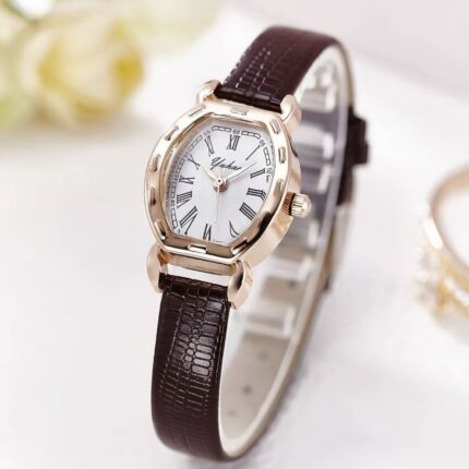 New Retro Women's Watch  Fashion Barrel- shaped Watch  Simple  Student Ladies Quartz Watch gift for women