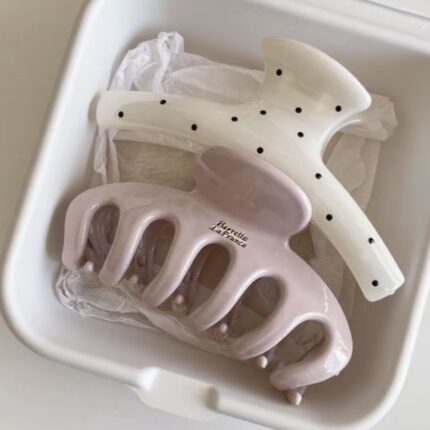Korean Style Gentle Polka Dot Claw Clip Large Cream Texture Pumpkin Hair Clip Back of Head Bun Shark Clip Elegant Hair Accessory 2026 New Model